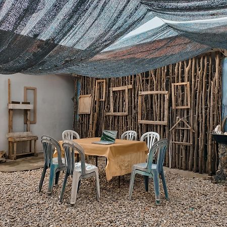 Brussels Homestay Kost Balige Eksteriør billede